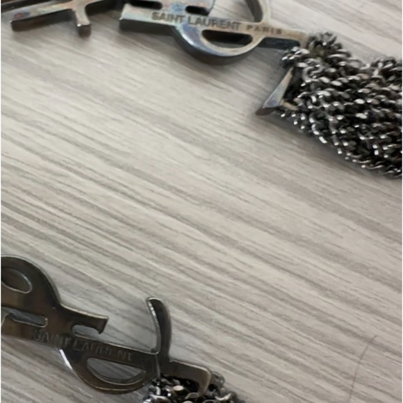 ♦️SOLD♦️SAINT LAURENT YSL monogram tassel earrings - Picture 4 of 5